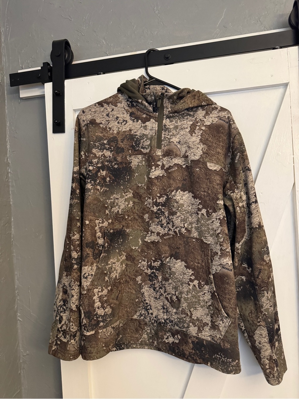 Men's RedHead Camouflage Hooded Pullover Sweater - Brown/Green